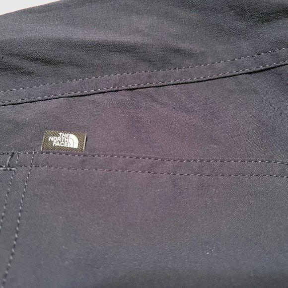 NEW - THE NORTH FACE Utility Hybrid Hiker Tight - Women's Medium - Navy - NWT - Picture 8 of 9